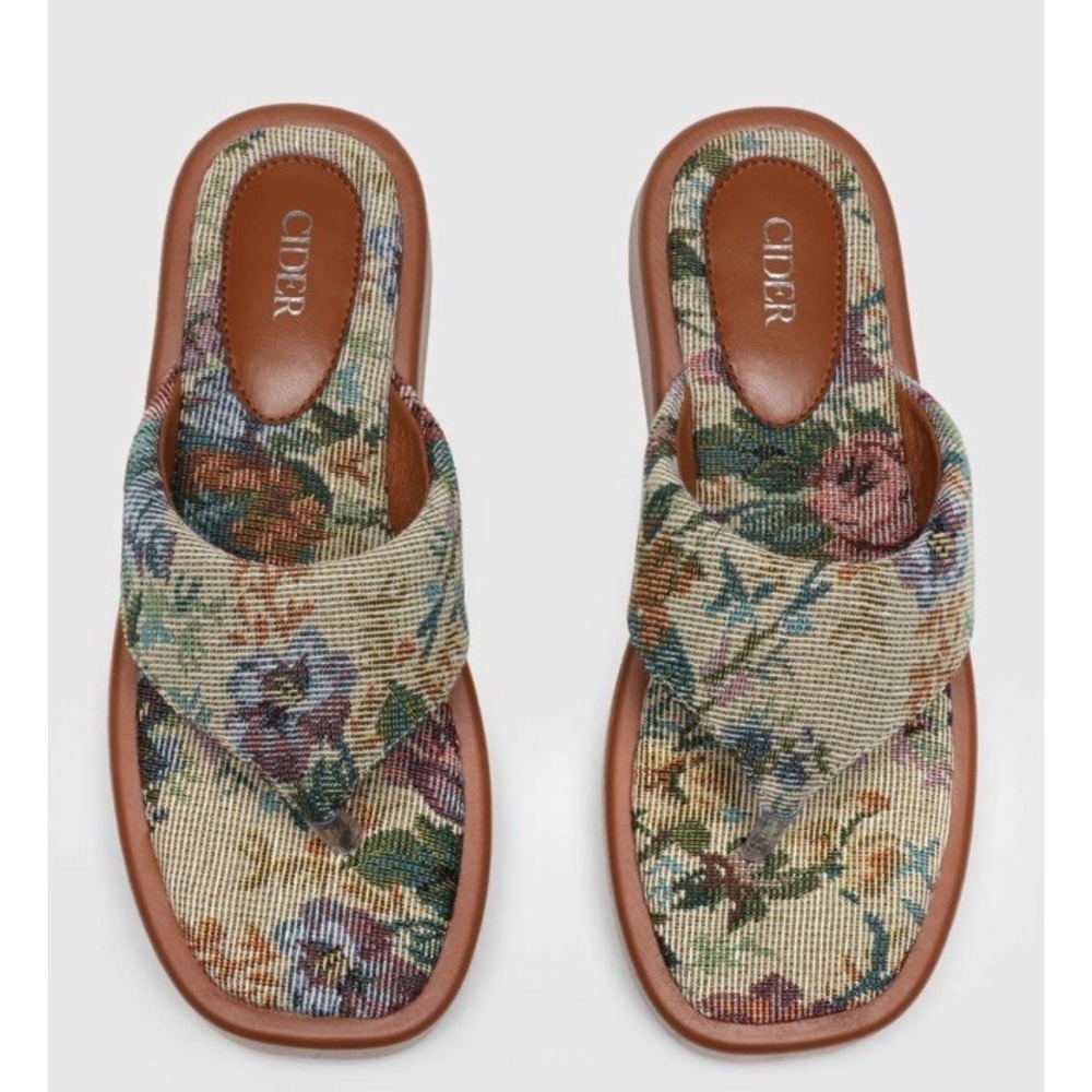 Women's Cider Fabric Tapestry Flip Flop Sandals Cottagecore Y2K Momcore Siren